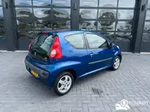 Foto van kenteken 01-TZ-NJ