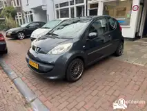 Foto van kenteken 04-ZH-HN