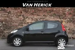 Foto van kenteken 06-RZK-6