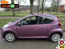 Foto van kenteken 06-ZPF-6