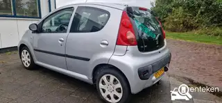 Foto van kenteken 07-LPT-4
