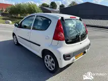 Foto van kenteken 10-SRF-9