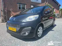 Foto van kenteken 23-TZN-5