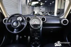 Foto van kenteken 24-XSN-5