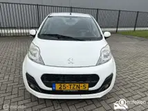 Foto van kenteken 25-TZN-5