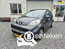 Foto van kenteken 37-LTG-8