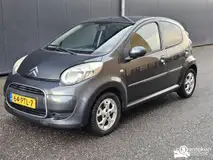 Foto van kenteken 64-PTL-7