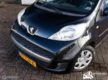 Foto van kenteken 77-TLN-8