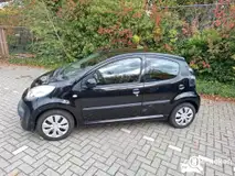 Foto van kenteken 80-LVV-1