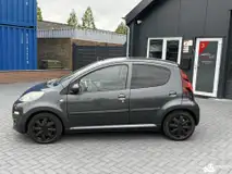 Foto van kenteken 81-XXF-1