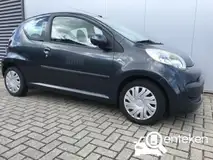 Foto van kenteken 83-XR-BS