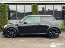 Foto van kenteken 83-ZLP-1