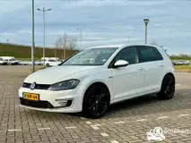 Foto van kenteken 8-XVF-64