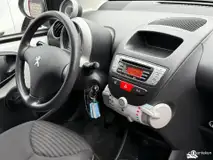 Foto van kenteken 90-TRV-8