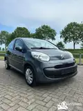 Foto van kenteken HZD-01-G