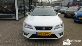 Foto van kenteken N-242-NG