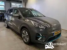 Foto van kenteken N-448-ZT