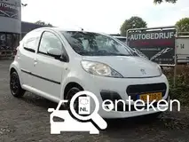 Foto van kenteken NL-738-D