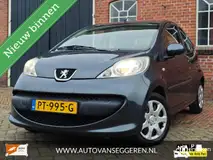 Foto van kenteken PT-995-G