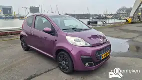 Foto van kenteken R-698-FT