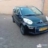 Foto van kenteken R-932-ZZ