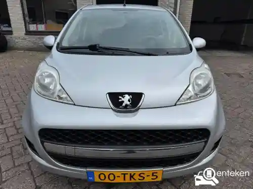 Peugeot 107 1.0 70 2012