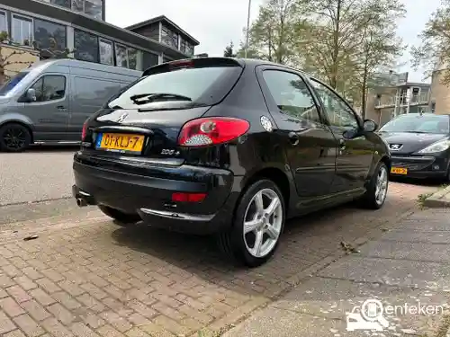 Peugeot 206 75 2010