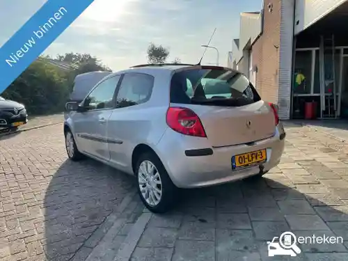 Renault Clio 1.6 16V ESP 2006