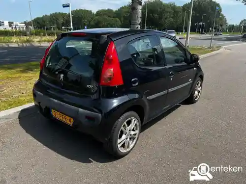 Peugeot 107 1.0 70 2011
