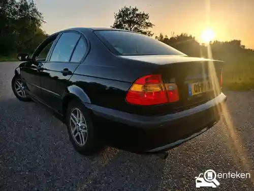 BMW 318i 2004