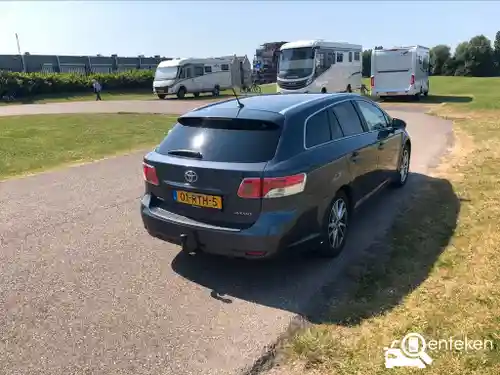 Toyota Avensis 2.0 2011