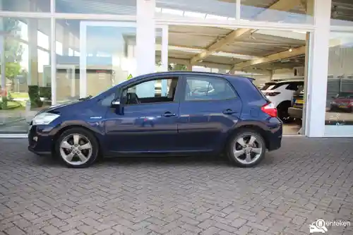 Toyota Auris 1.8 Hybrid 2012