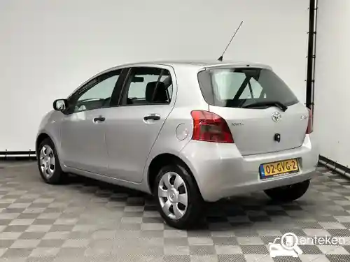 Toyota Yaris 1.3 2008