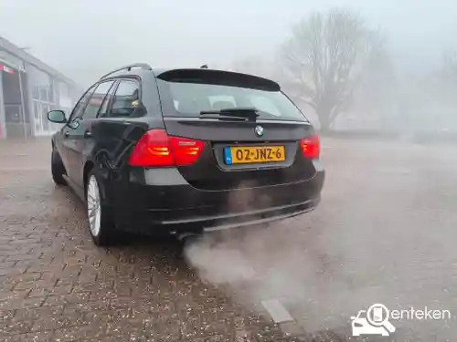 BMW 318i Touring 2009