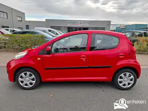 Peugeot 107 1.0 70 2011