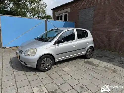 Toyota Yaris 1.3 2000