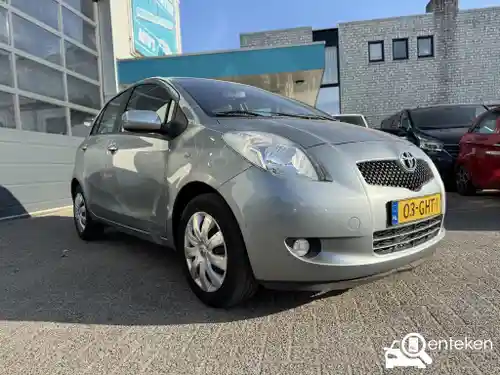 Toyota Yaris 1.3 2008