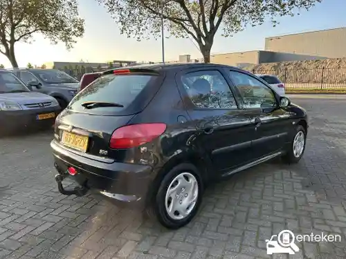 Peugeot 206 75 2002