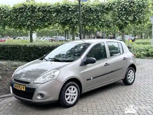Renault Clio 1.2 16V 75 2010