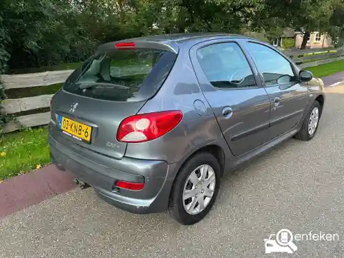 Peugeot 206 75 2010