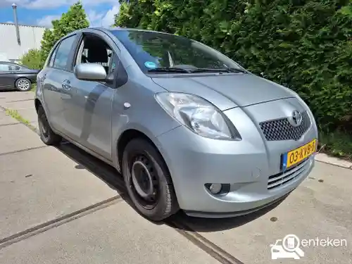 Toyota Yaris 1.3 2008
