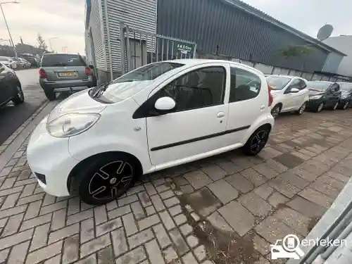 Peugeot 107 1.0 70 2010