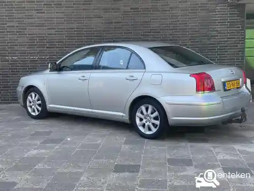 Toyota Avensis 1.8 2003