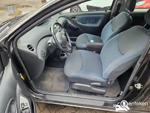 Toyota Yaris 1.3 2005