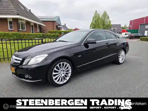 Mercedes-Benz E 250 CGI BlueEFFICIENCY Coupé 2010