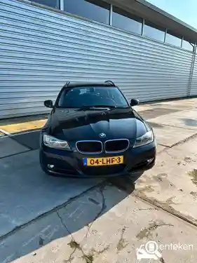 BMW 318i Touring 2010