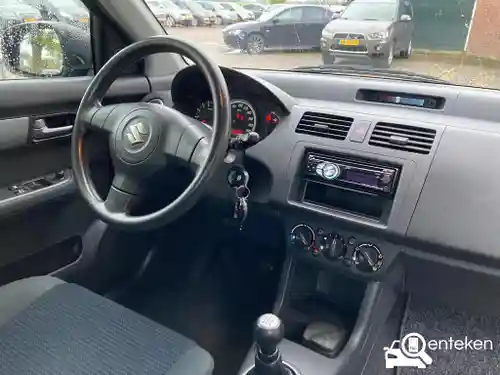 Suzuki Swift 1300 2010
