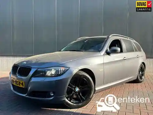 BMW 318i Touring 2010