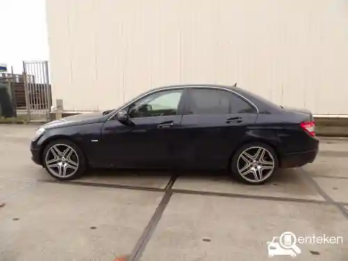Mercedes-Benz C 180 CGI BlueEFFICIENCY 2011