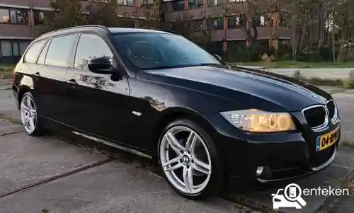 BMW 320i Touring 2010